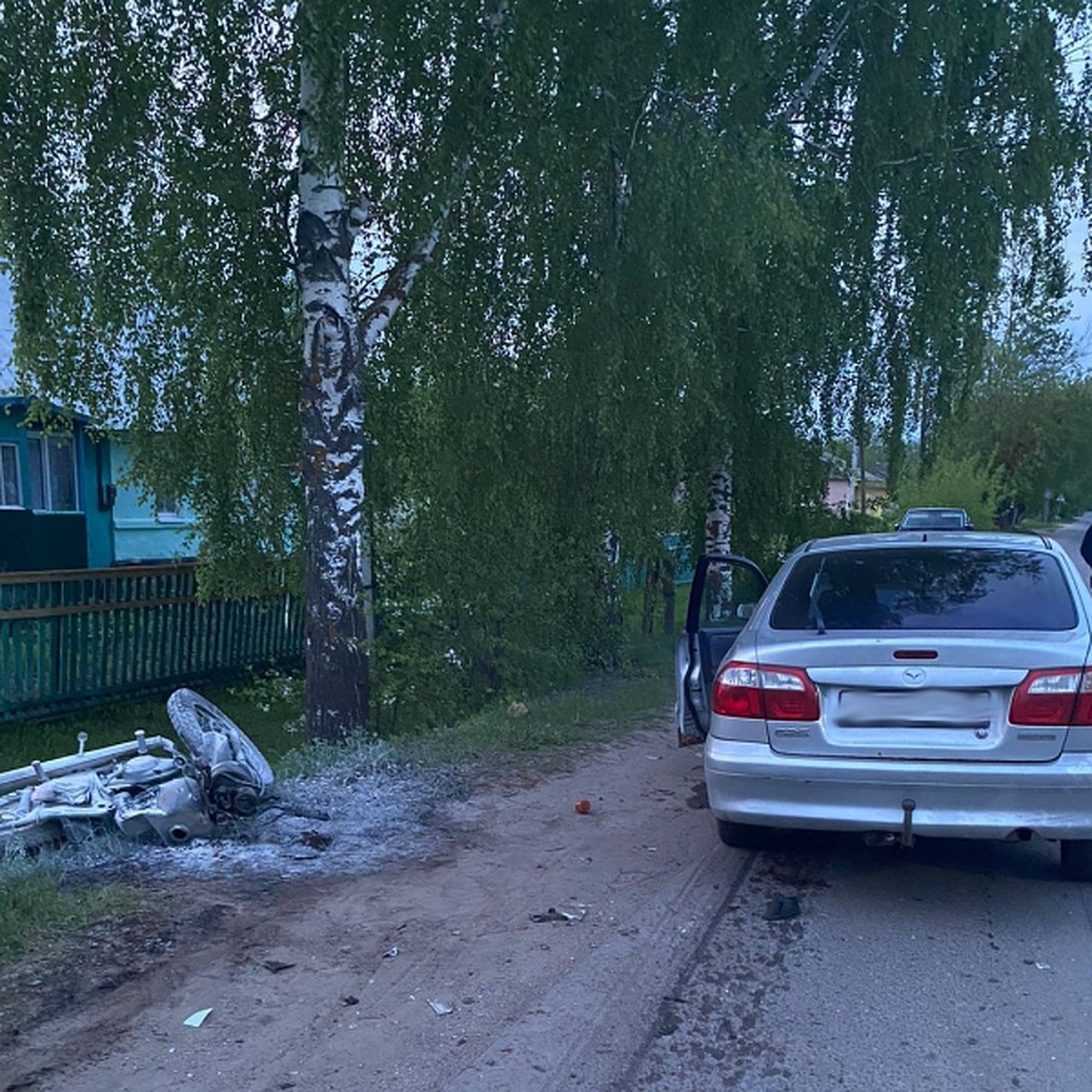 Мотоциклист погиб, врезавшись на скорости в легковушку в Рязанской области  - KP.RU