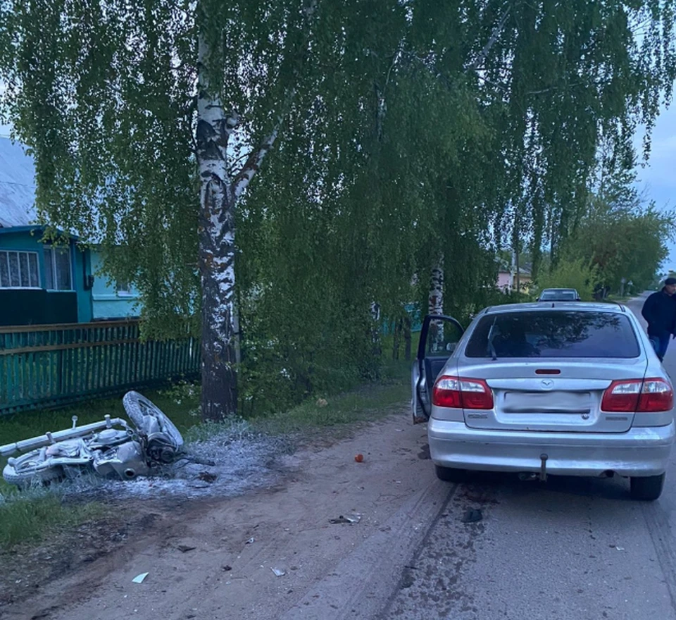 Мотоциклист погиб, врезавшись на скорости в легковушку в Рязанской области.