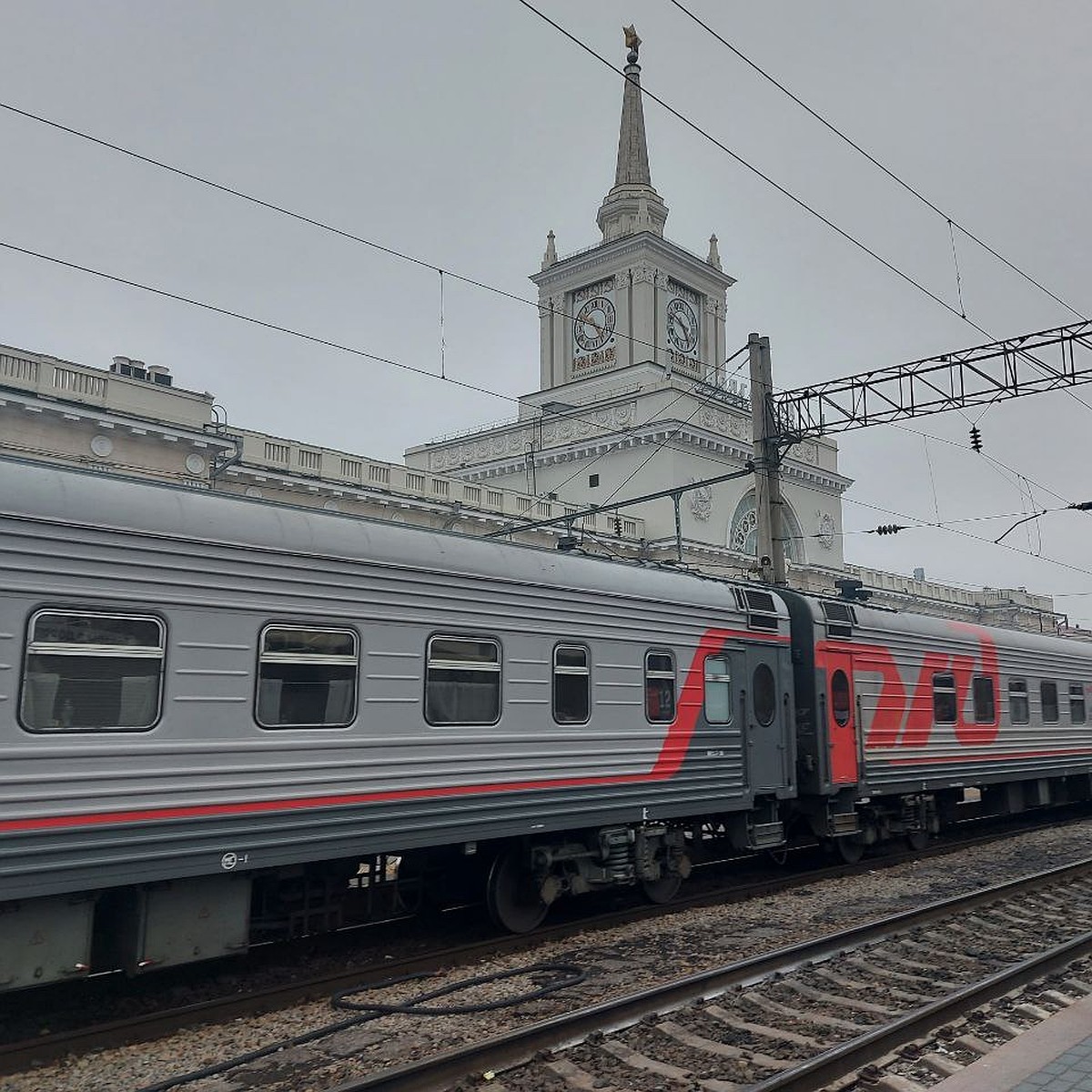 Из-за ДТП поезд Новокузнецк-Кисловодск прибудет в Волгоград с задержкой -  KP.RU