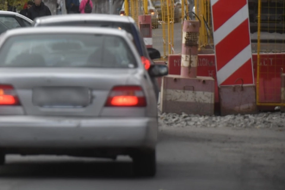 В Новосибирске ограничили движение автомобилей по двум улицам