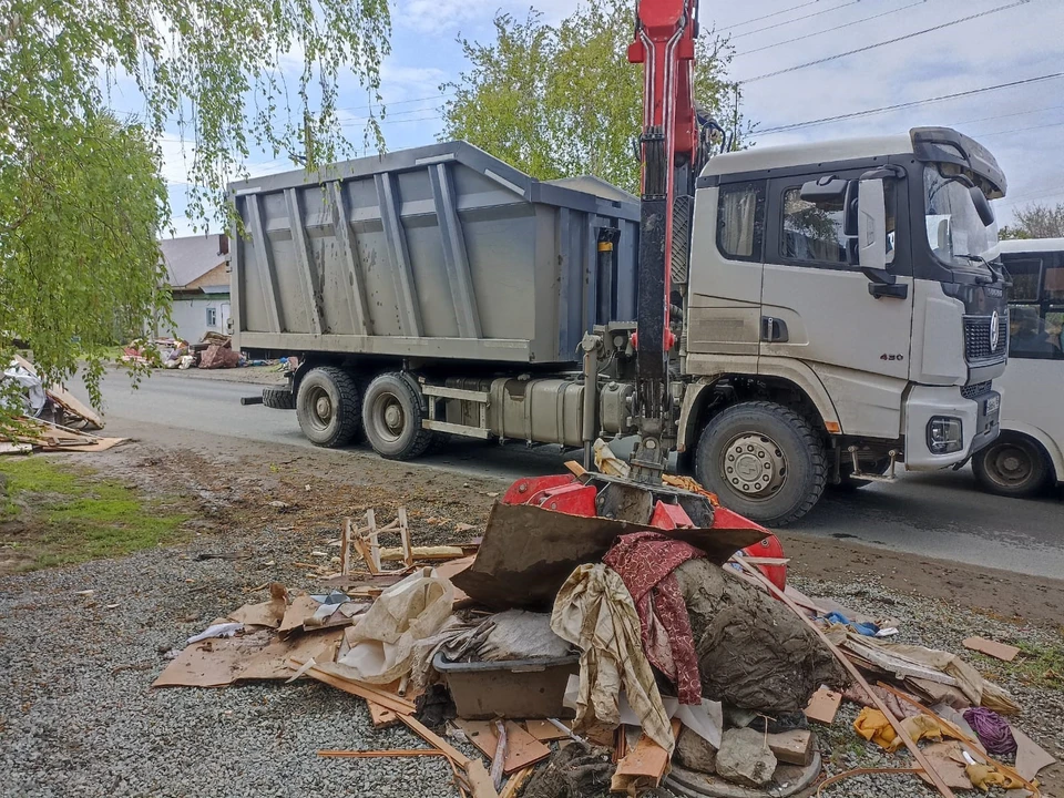 В Орске из Старого города за сутки вывезли около 450 тонн отходов. Фото: ООО "Природа"