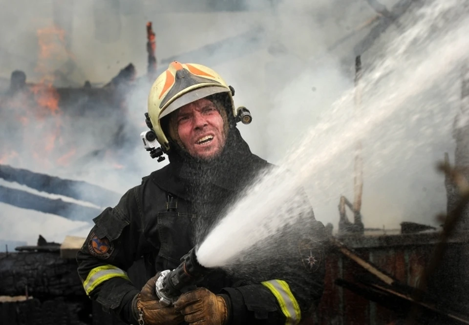 Больше 30 гаражей сгорели в кооперативе «Амур» в Комсомольске-на-Амуре