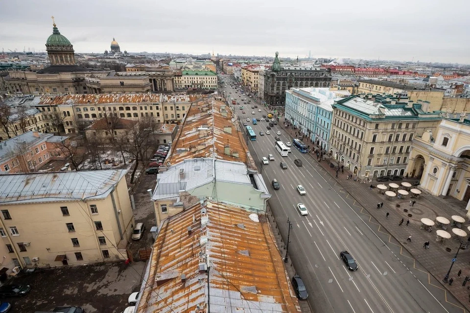 Усиление ветра до 15 метров в секунду ожидается в Петербурге 9 мая.