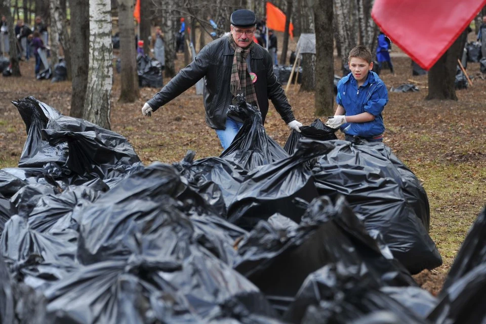 В мэрии Новосибирска рассказали, когда вывезут мусор, оставленный после субботника.