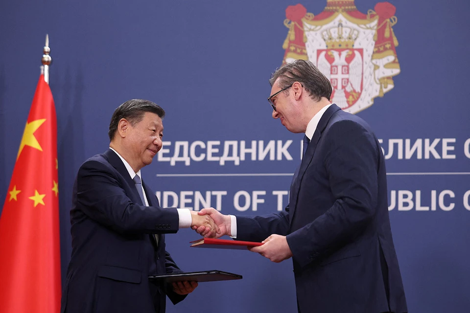 Сербия и Китай подписали три десятка соглашений во время встречи глав государств