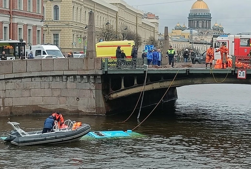 Автобус утонул в санкт петербурге сегодня. Автобус утонул в санкт петербурге сегодня