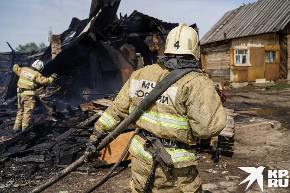 В селе Пронькино Бугурусланского района возгорание случилось из-за неосторожного обращения с огнем.