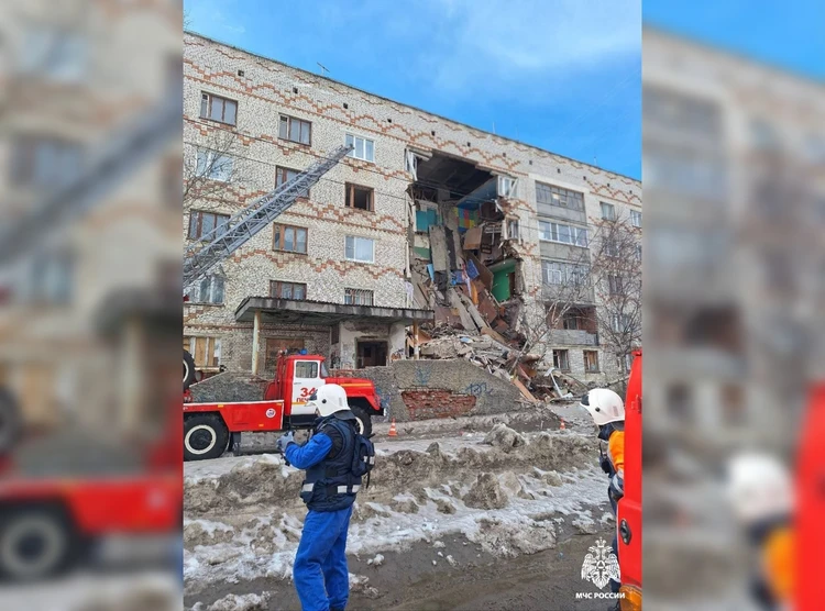 В Печоре рухнула часть старого общежития, на месте работают спецслужбы