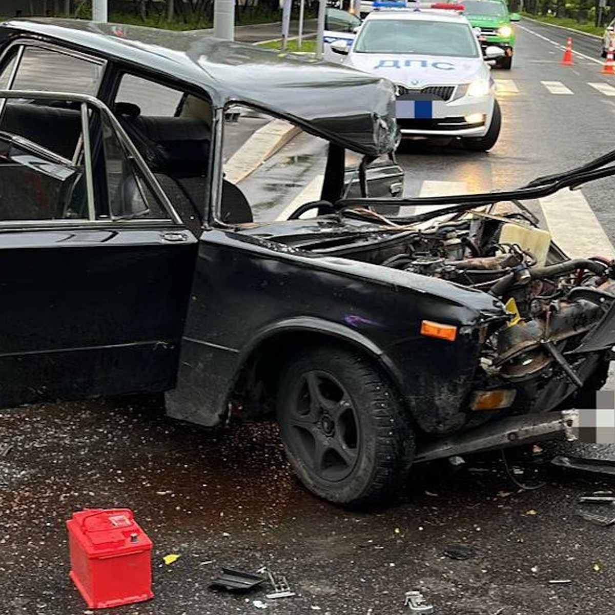 На востоке Москвы 19-летний водитель въехал а перекрестке в грузовик - KP.RU