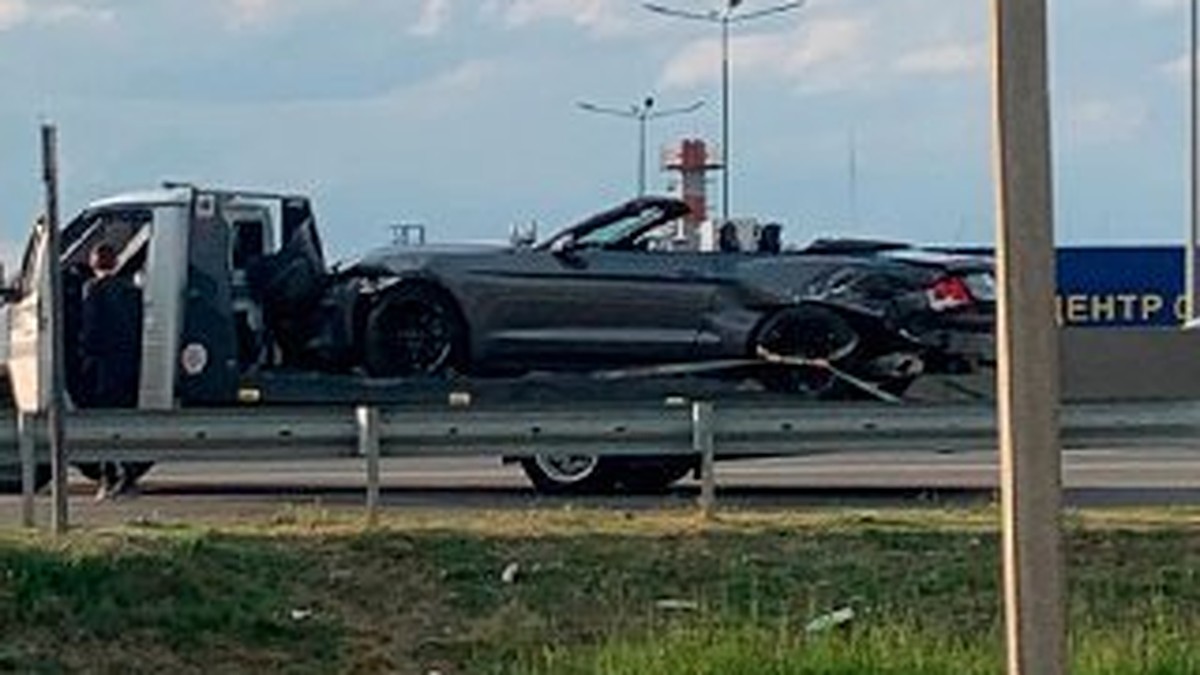 Попали на миллион»: 19-летний рэпер арендовал Mustang для съемок клипа и  разбил его в ДТП в Краснодаре - KP.RU