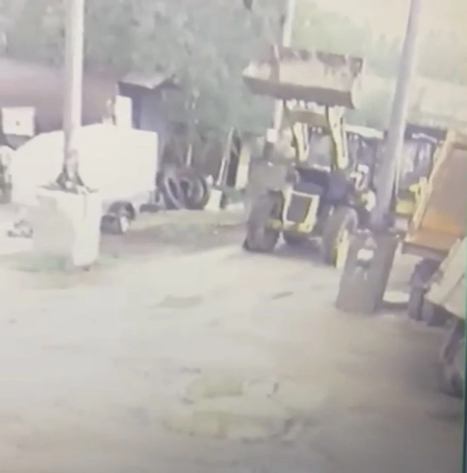 В Смоленском районе мужчину придавил трактором из-за неосторожности знакомого Фото: СКР по Смоленской области