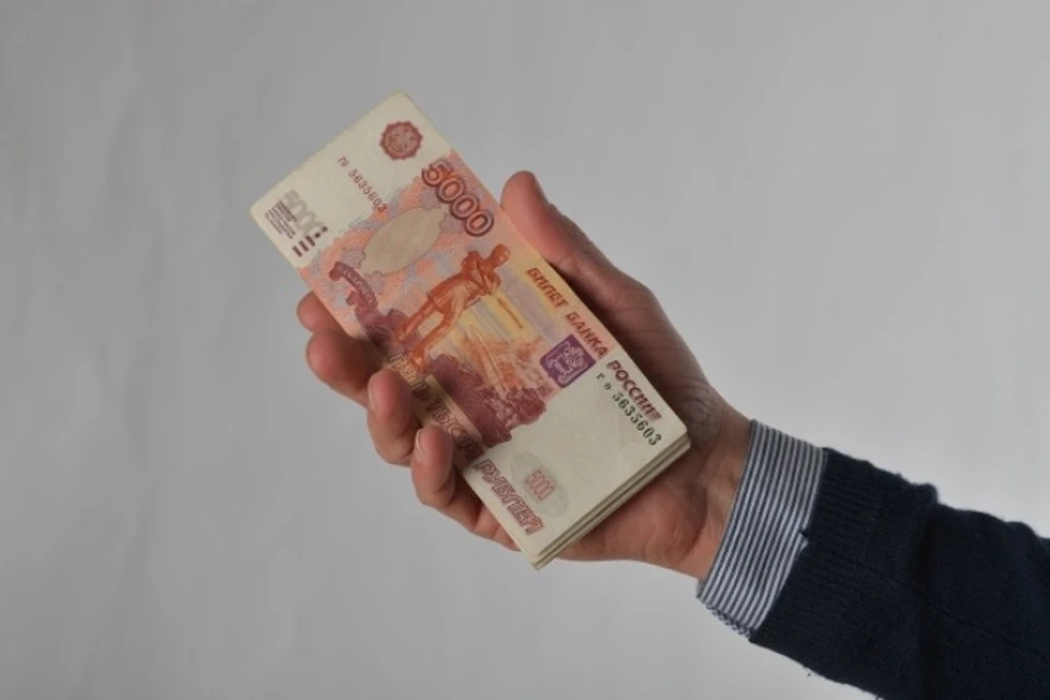 Машинист отсудил компенсацию за задержку 200 тысяч зарплаты в Иркутске