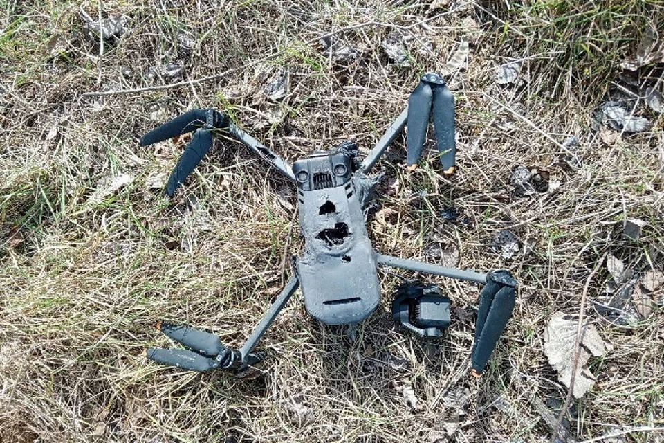 Военнослужащие Росгвардии, выполняющие боевые задачи в Херсонской области, обнаружили и сбили дрон ВСУ. Фото: Росгвардия