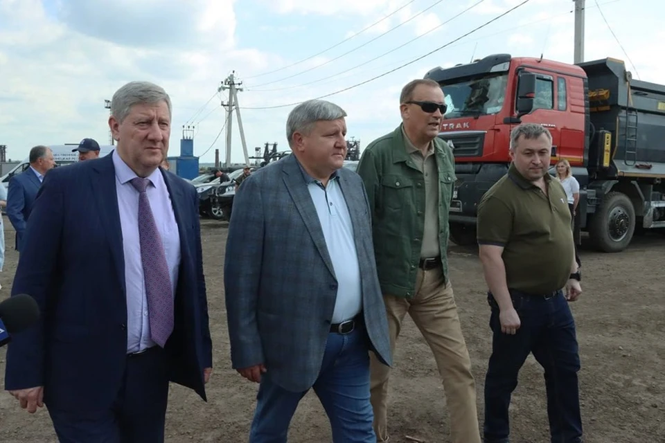 Андрей Чертков посетил стройплощадку асфальтового завода в Енакиево ДНР. Фото: ТГ/Чертков