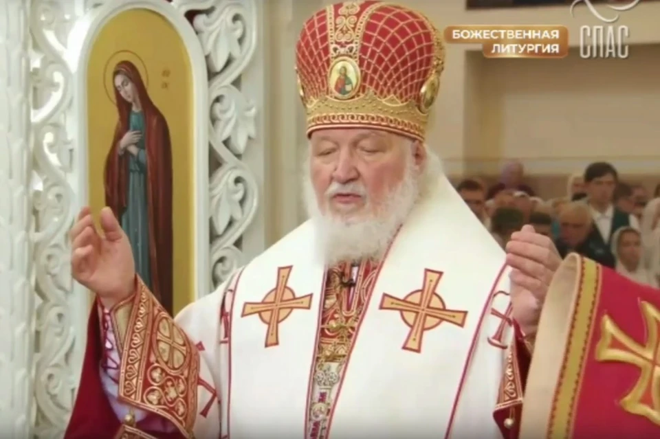 Патриарх Кирилл начал освящение храма в Рязани