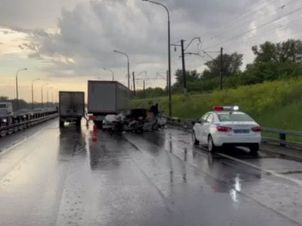 Водитель легковушки погиб в ДТП у Борского моста в Нижегородской области -  KP.RU