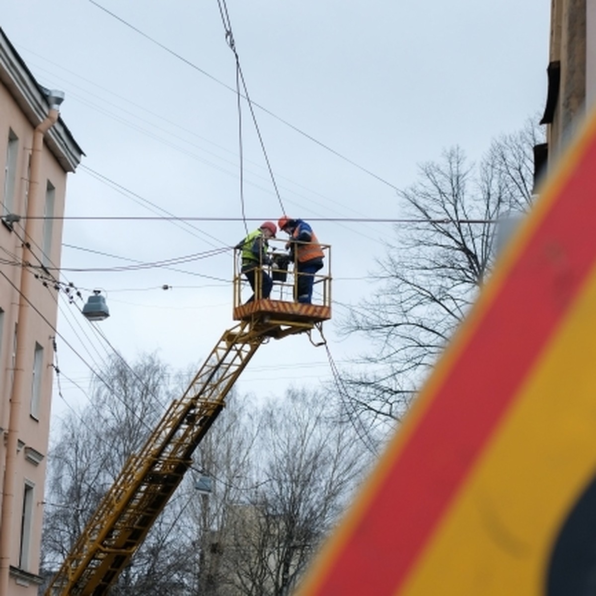 6 июня временно отключили электричество в двух районах Ульяновска - KP.RU