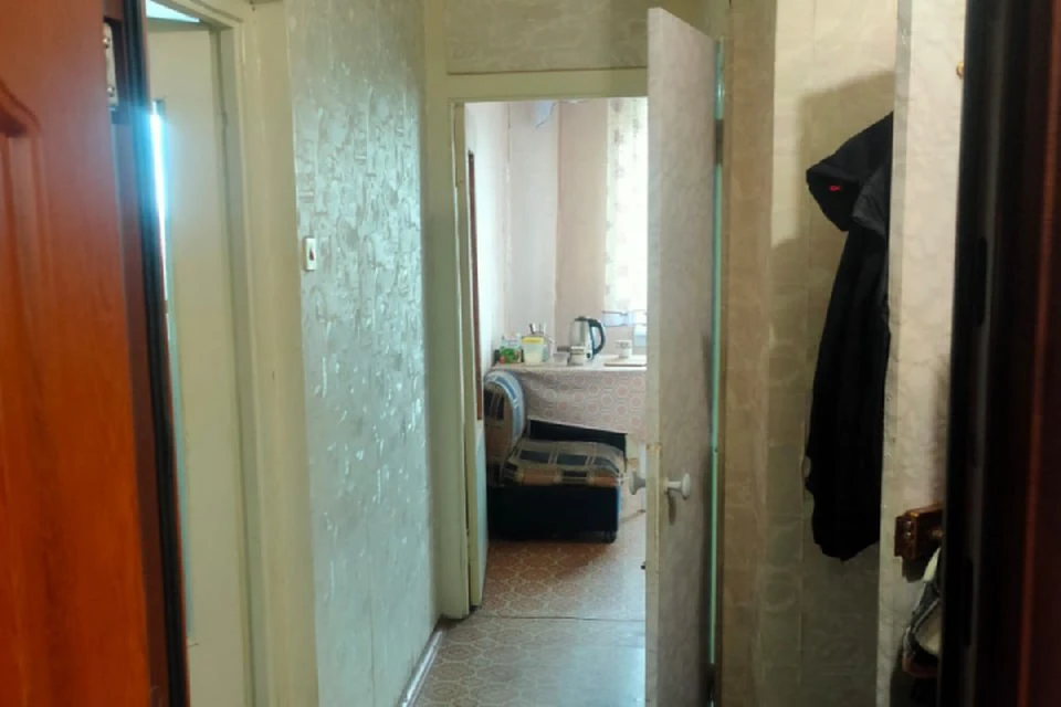В Братске 40-летний мужчина устроил наркопритон в квартире.
