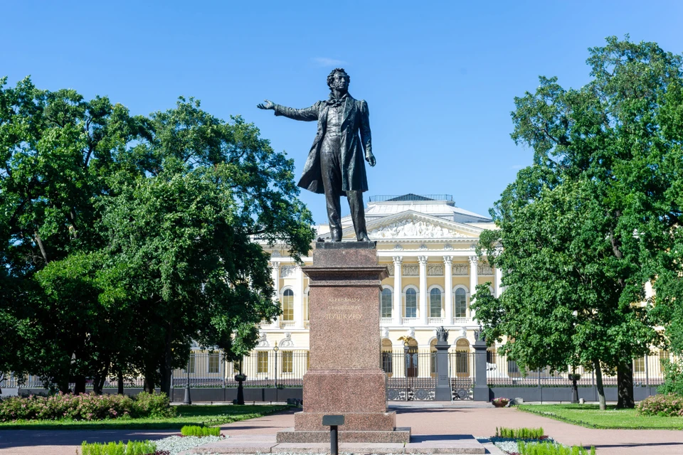 Больше всего жителям Петербурга нравятся сказки Пушкина.