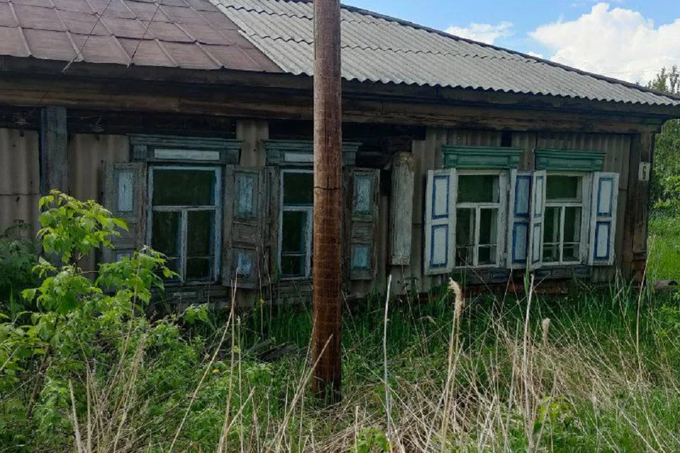Семья из Барабинска сможет переехать из аварийной постройки в новое жилье. Фото: прокуратура Новосибирской области.