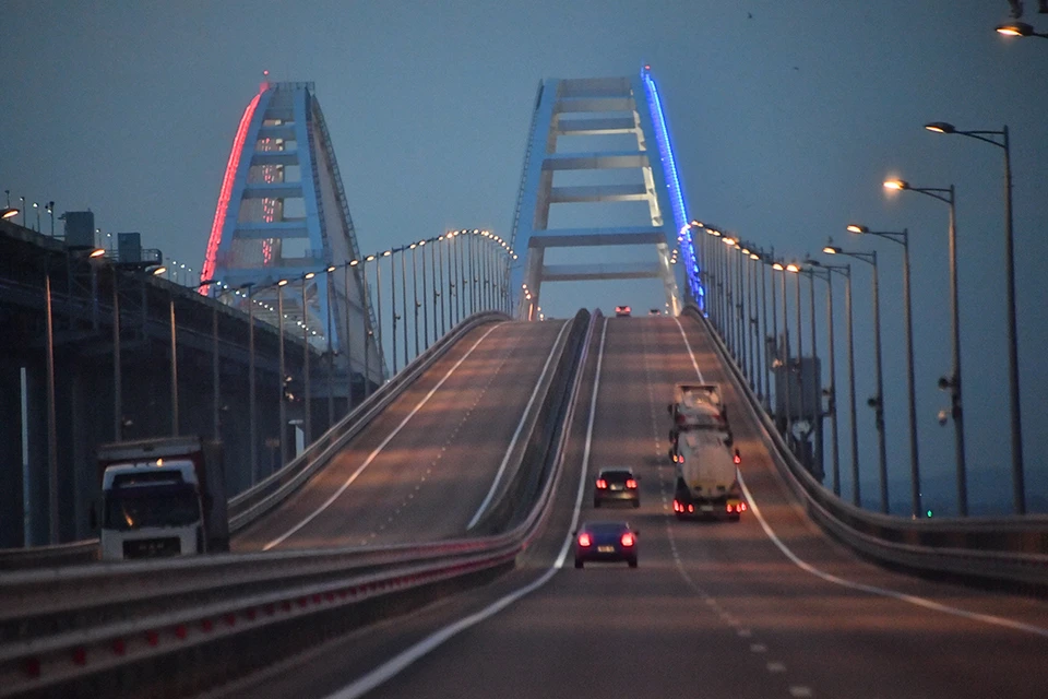 Движение на Крымском мосту перекрывали на 45 минут.