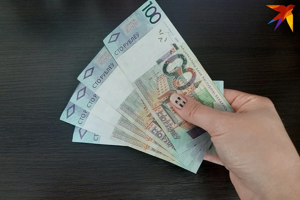 Могилевчанка дала взятку гаишнику, когда была пьяной в машине на АЗС. Снимок используется в качестве иллюстрации.