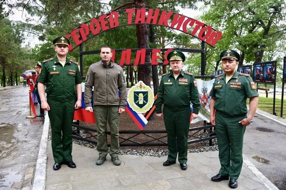 Дмитрий Демешин посетил с рабочим визитом военный городок
