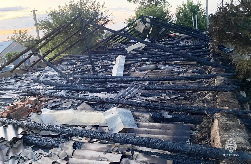 Люди в буквальном смысле лишились крыши над головой. Фото: 82.mchs.gov.ru