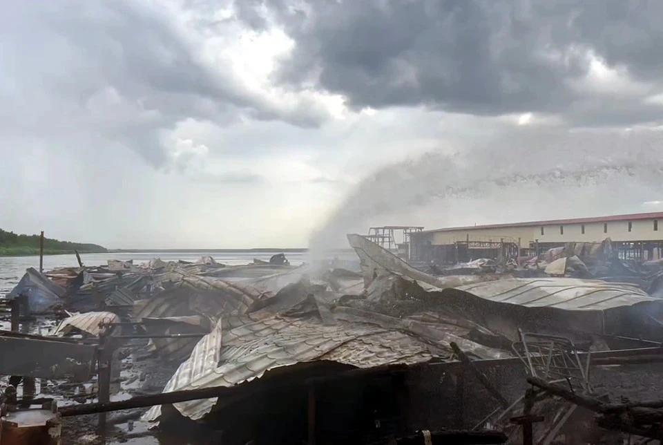 Пожар на лодочной станции тушили 2 июня. Фото: ГУ МЧС России по Тверской области
