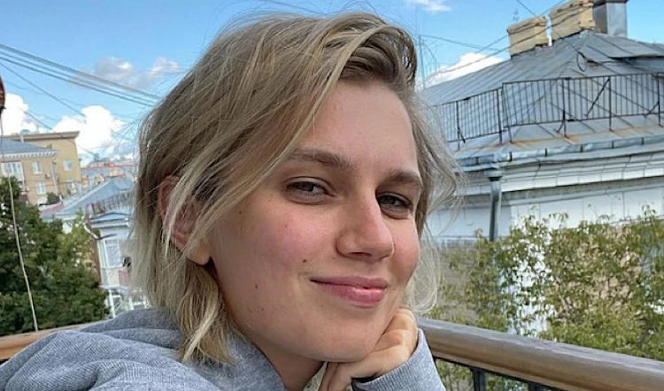 Актриса Дарья Мельникова тайно вышла замуж и родила от звезды сериала "Счастливы вместе"