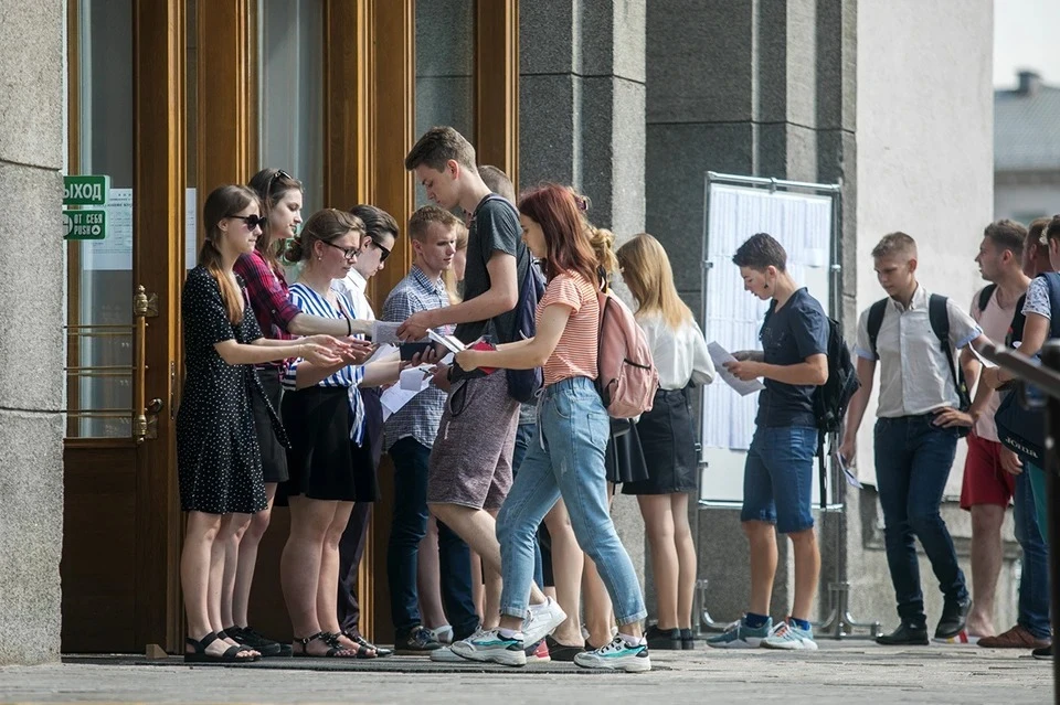 Минобразования Беларуси подвело итоги ЦТ по 13 предметам.