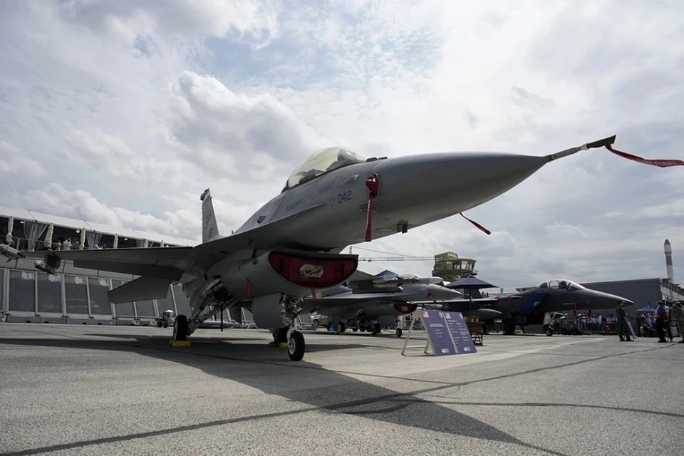 BI: ВСУ будут держать F-16 в стороне от зоны боёв из-за мощной российской ПВО