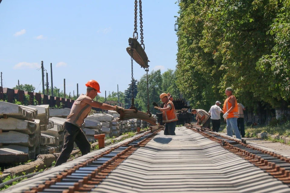 Комплексное восстановление инфраструктуры железных дорог идет в Донбассе и Новороссии. Фото: Росжелдор