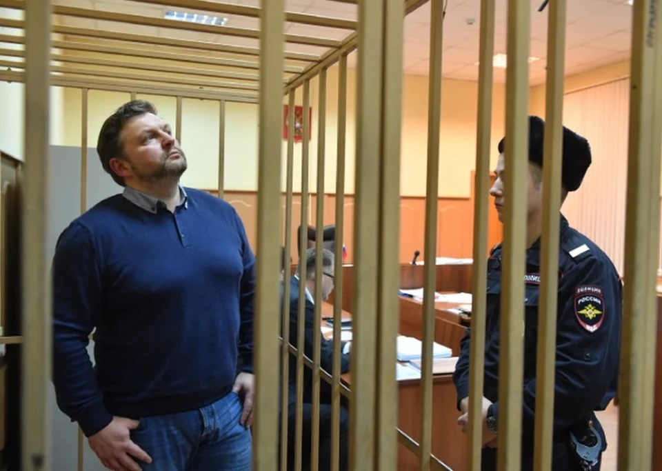 Экс-глава Кировской области Белых прибыл на заседание суда по его апелляции