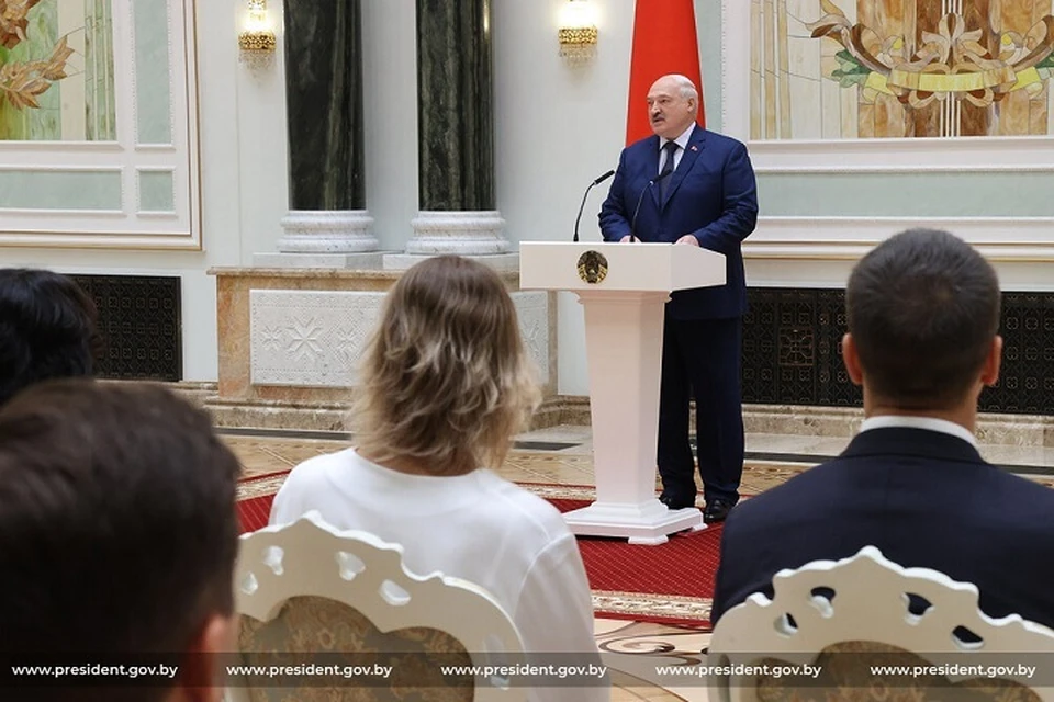 Лукашенко задумывается об отношении белорусской молодежи к политике. Фото: president.gov.by.
