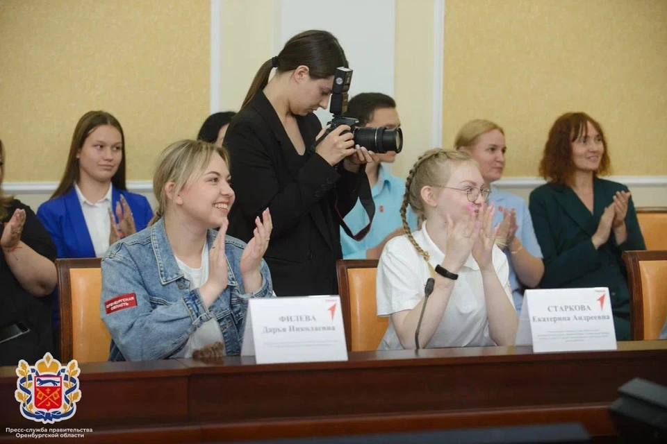 Дети участвовали в ликвидации последствий наводнения и помогали пострадавшим жителям.