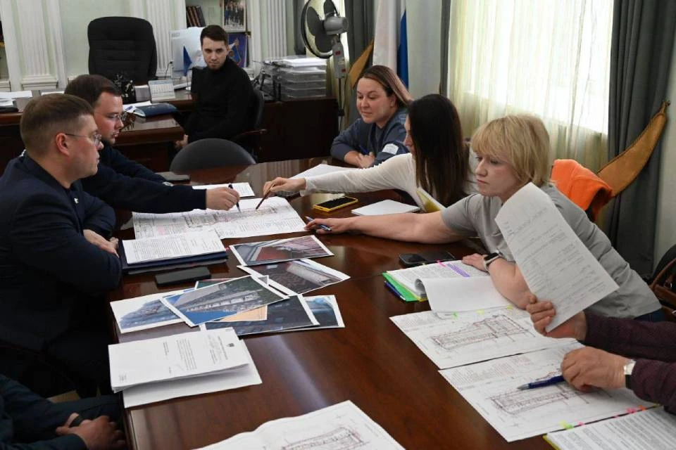 Жильцом домов на улице Старостина пригласили на встречу в администрацию Мурманска, чтобы обсудить строительство ФОКа. Фото: администрация города Мурманска