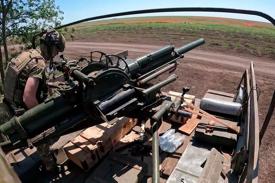 Мобильный «Василек» артиллеристов зачищает опорники севернее Работино