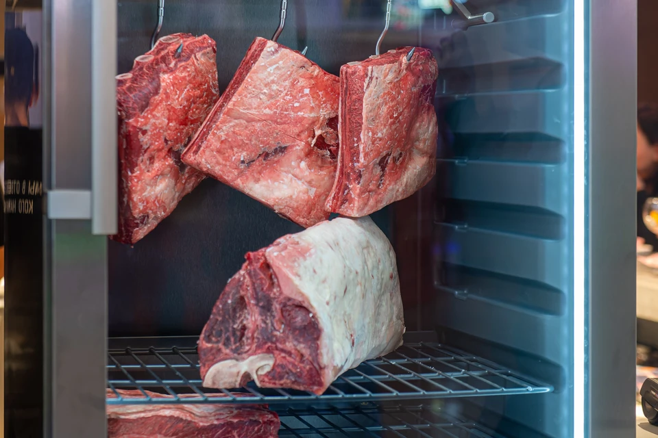 В ульяновских школах обнаружили просрочено мясо и молочную продукцию