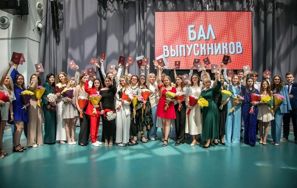 «Бал выпускников» СПО прошел в Смоленске Фото: Василий Анохин ВК.