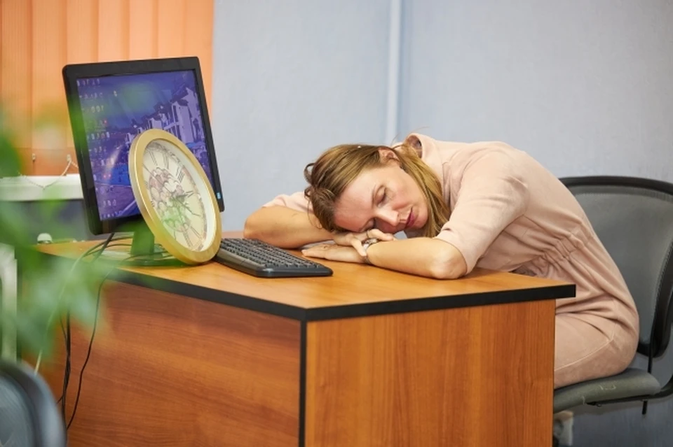 Психолог Овчаренко: трудоголизм может спровоцировать депрессию - KP.RU