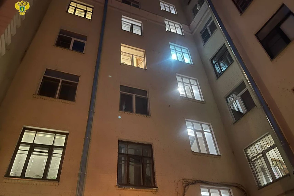 Маленький ребенок выпал из окна в Москве. Фото: прокуратура Москвы.