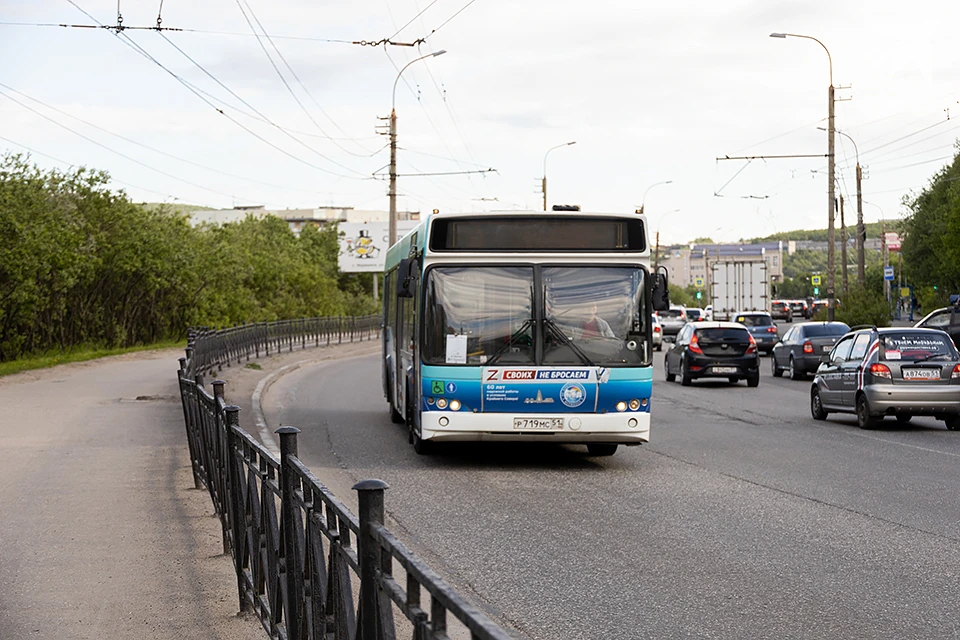 Автомобилистам также лучше заранее предусмотреть альтернативные варианты маршрута на эти дни.