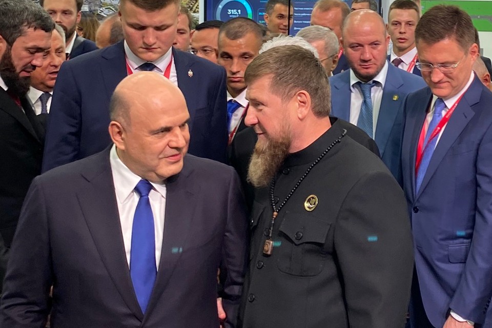 Чечня умеет удивлять: Здесь возводят «Путинский» район, а чиновников катают на воздушных автобусах