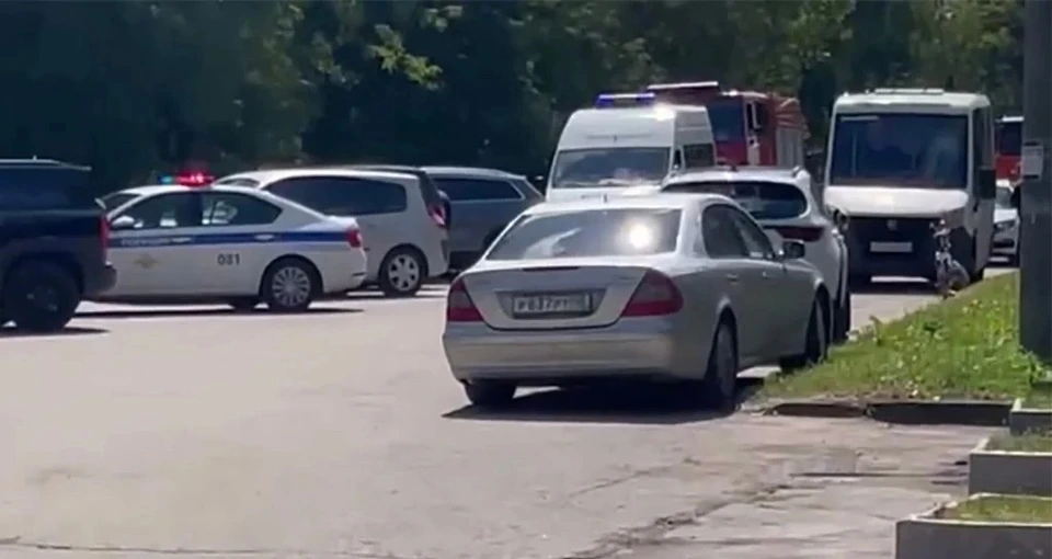 В Калуге запустили фейерверки в здании военкомата