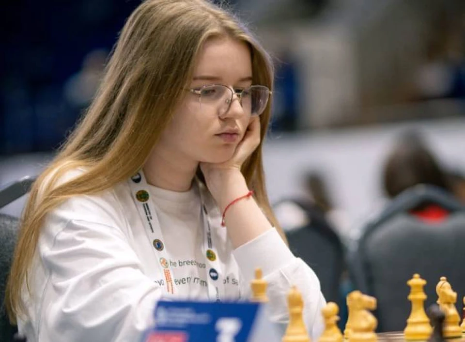 Олеся Власова выросла, но по-прежнему играет очень сильно.