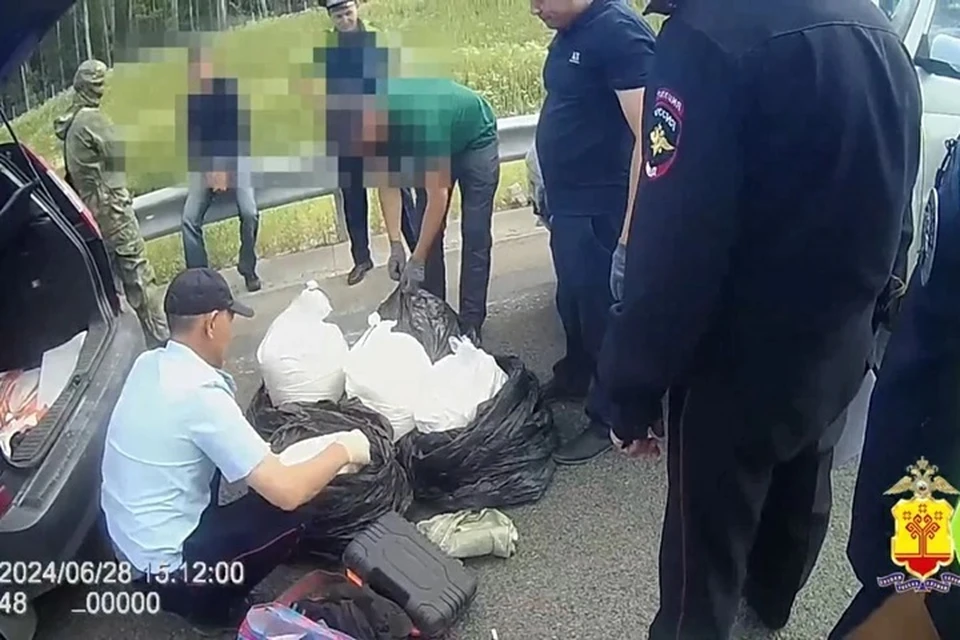 Прекурсоры обнаружили в багажнике. Фото: МВД Чувашии