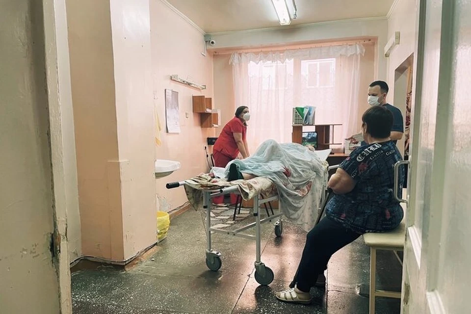 В тюменской больнице пьяный пациент устроил драку.