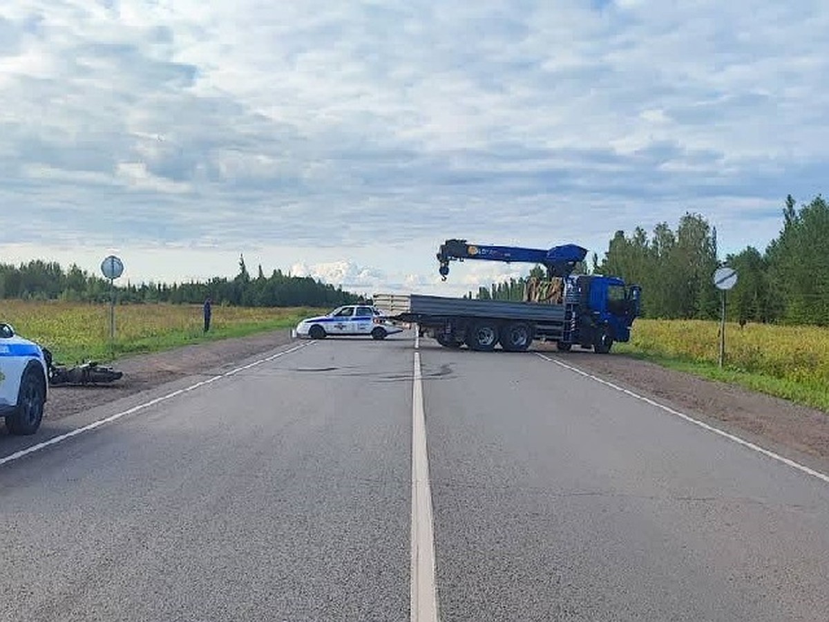 В Елабужском районе подросток на мопеде столкнулся с грузовиком и погиб -  KP.RU