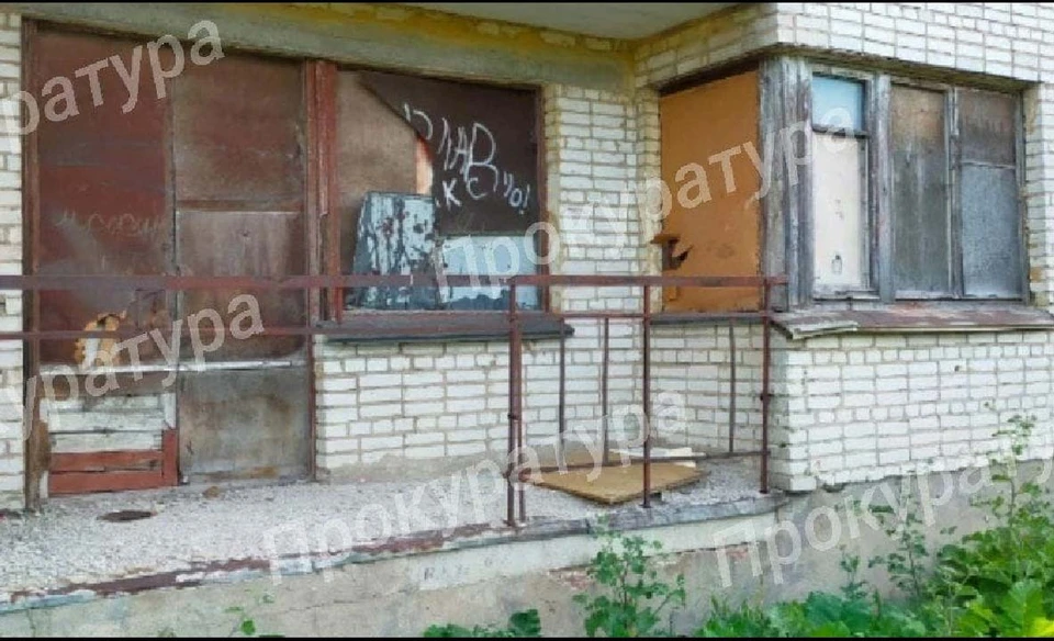 В Киреевском районе не один год уже разрушается жилой дом